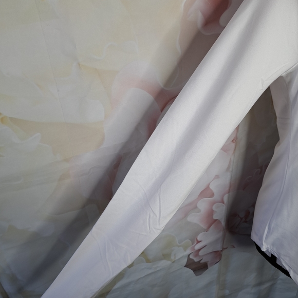 NWT All In Motion Essential Crewneck Long Sleeve Shirt - Picture 8 of 12